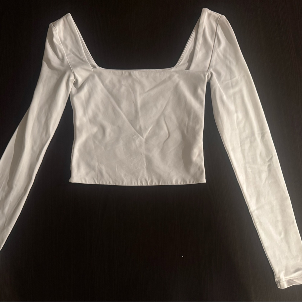 Aritzia Babaton White Contour Long Sleeve Top